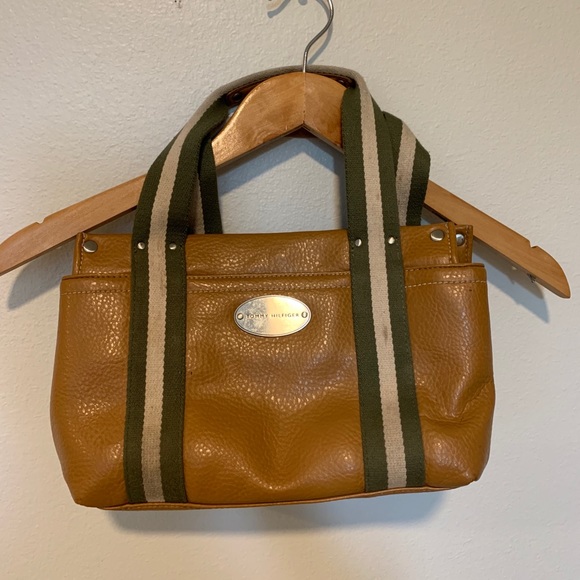 Tommy Hilfiger Handbags - Tommy Hilfiger Vintage Leather Shoulder Purse